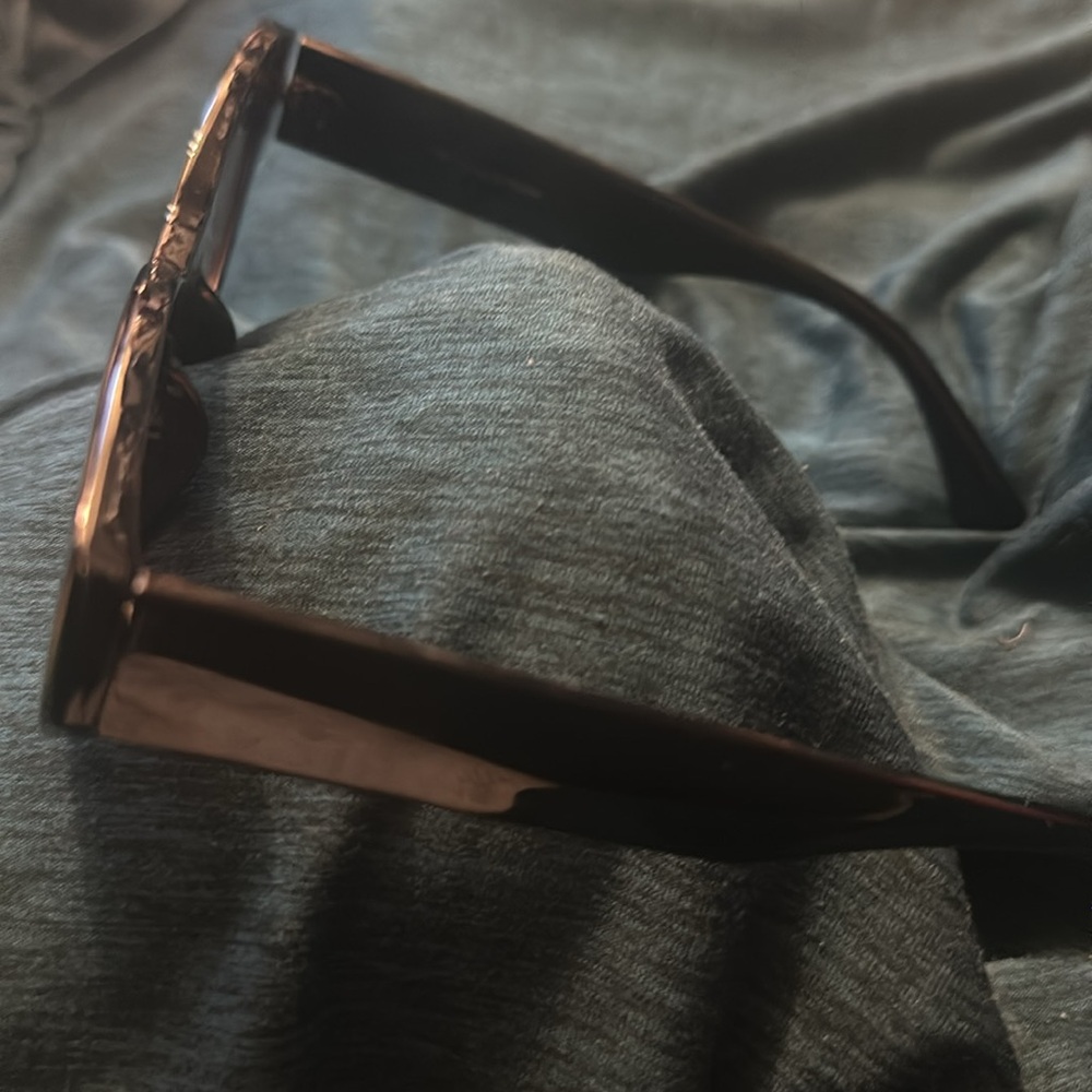 Unique sunglasses - Picture 2 of 3
